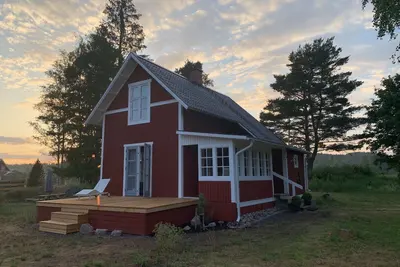 Image de Lovingly renovated Swedish house in an idyllic location on the edge of the forest and close to the river