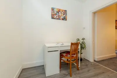 Image de Lovely Apartment 2 Minutes Walk From Crosby Beach