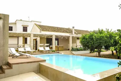 Villa à Marsala avec 5 chambres à coucher, 9 couchages