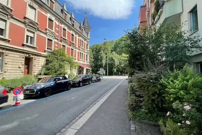 Image de Spacious family home & private garden, 150m to Rhine, 8min tram to city center.