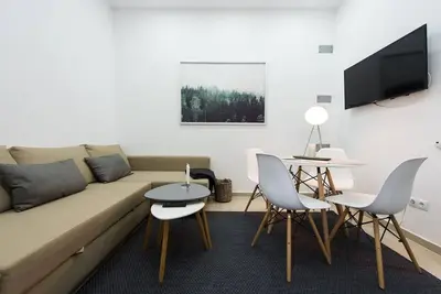 Image de Gorgeous Old Town Flat with Mountain Views