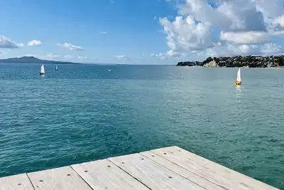 Image de family-friendly 3br flat by the bays - 3min walk to the beach