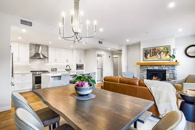 Image de \"Tranquil Tamarack\" at Tamarack Lodge