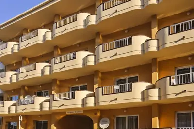 Image de Apcostas Salats / deux pièces