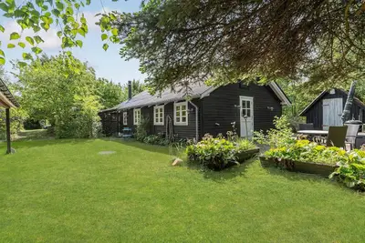 Image de Belle maison de 2 chambres à Højslev