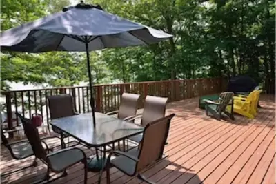 Image de Heaven In Muskoka, Beautiful Cottage, . Super Views, Xxl Deck, & Floating Dock.