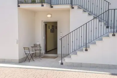 Image de A11 - Varano, delightful three-room apartment with garden