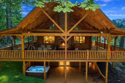 Image de Aspen Hollow Lodge-Lodge-Salle de bain privée séparée-Vue sur le bois