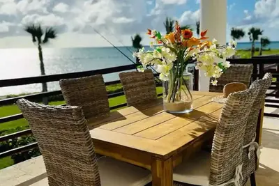 Image de (20% Off) Artsy & Chic Oceanfront hideaway: exclusive Cap Cana Marina district