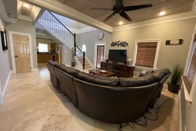 Image de King Bed Master Suite- 3 Min to Beach. . . 4b/4b Slice of Paradise withCENTRAL Air