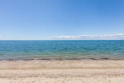 Image de Relaxing Retreat at the Pearl Vip Sunday Cottage located at the Oceana Cottages