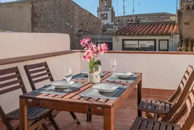 Image de Maison Rénovée avec Terrasse et Parking au Centre de Palamós, à 200m de la Plage