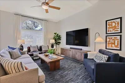 Image de Stylish 3br/2ba Home near Park - Perfect for Famil