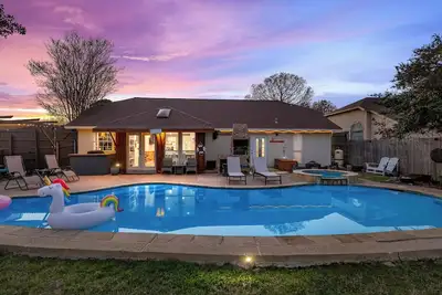 Image de Lakehouse w/ Pool, Spa, & Gameroom