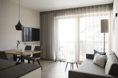 Image de Appartement 'Résidence Sonja - Pinus' avec piscine partagée, balcon et Wi-Fi.
