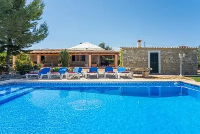 Image de Maison de campagne \"Moronera\" avec piscine privée, Wi-Fi et climatisation.
