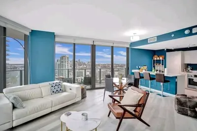 Image de Edgewater, 270 degree breathtaking view, 37th floor