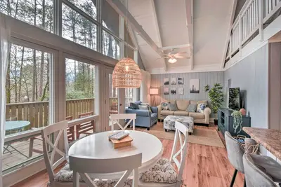 Image de Comfortable Condo on Keowee Key Golf Course!
