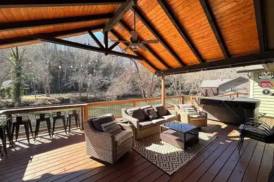 Image de Tuckasegee River House