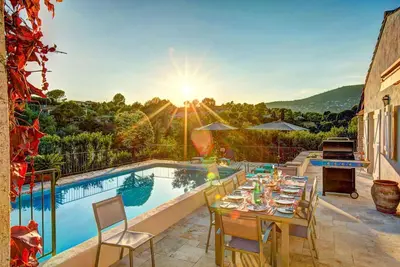 Image de L'Estelan - Six Chambres Villa, Couchages 12