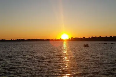 Image de Tiny House on Lake Champlain Islands!