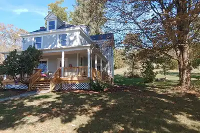 Image de Pastoral Hillside Haven