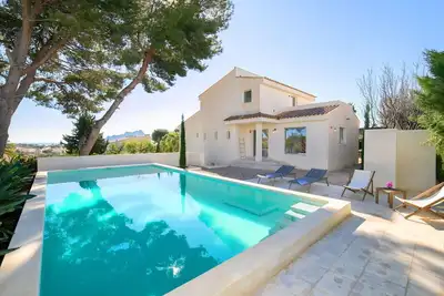 Image de Belle maison de vacances privée avec piscine privée, climatisation, Wifi, Tv, patio et parking
