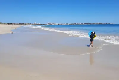 Image de Ss Beach House for Families in a Quiet Street