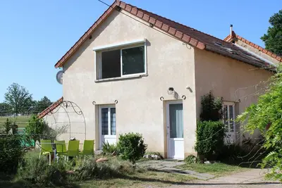 Image de Gîte familial sur ferme équestre près de Montluçon
