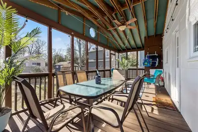 Image de Shell Shack: Cozy Cottage~Beach Block~Pet Friendly