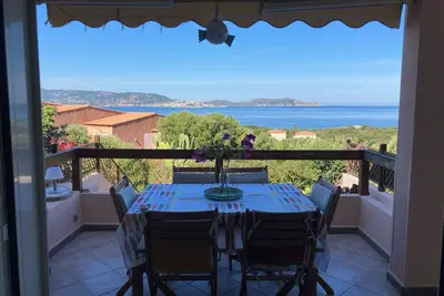 Image de Maison 4/6 personnes- 2 ch- Jardin et vue mer exceptionnels, plage à 8mn à pied