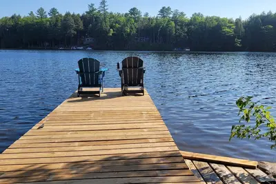 Image de Lakefront Island cottage on Lake Muskoka - Boat Access