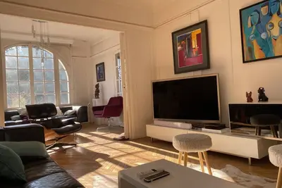 7 min Paris et  La Défense Hôtel  Particulier 1928 charme avec jardin +pkg