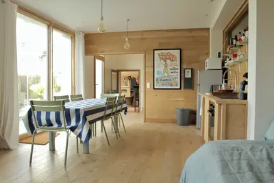 Image de Appartement de charme avec jardin et patio à Carantec