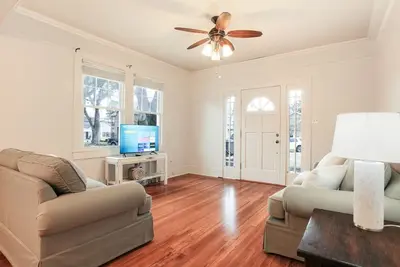 Image de Cute cottage in safe, quiet area