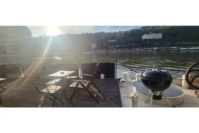 Image de Péniche-logement atypique et paisible à Confluence