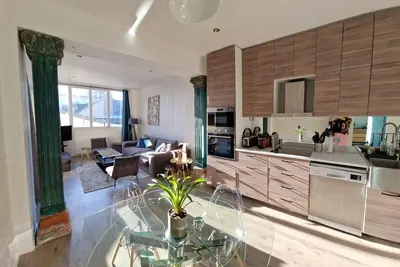 Image de Appartement atypique spacieux et lumineux avec jardin très bien situé