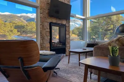 Image de Trails End Getaway · Modern Cabin w/ Hot Tub near Sand Dunes Nat'l Park