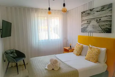 Image de 4-bedroom apartment, patio, 5 minutes from Coimbra University