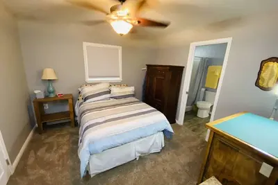 Image de Modern living on the 8th fairway. Minutes to pool, dining, bar and activities. .