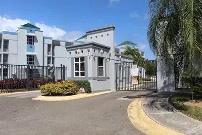 Image de ☀️Beautiful Two bedroom Apartment 5min from the beach! ☀️