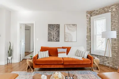 Image de Chic|Comfy|Stylish| 2bd 2ba - Little India