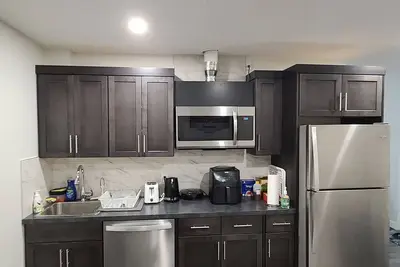 Image de Brand New 2 Br Suite Located Near Yyc Airport