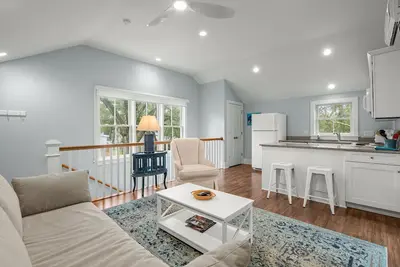 Image de Relax by the sea, 5 min to Sullivans Island.