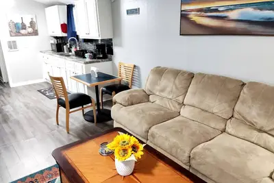 Image de Lovely Two Bedroom Home- Close to Dt Greenfield