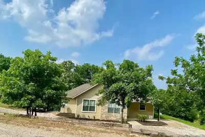 Image de Cozy and Relaxing Lake House close to Lake of the Arbuckles