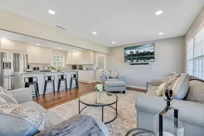 Image de Atl/Smyrna Pet Friendly Luxury Lodge-w/Basement& Deck
