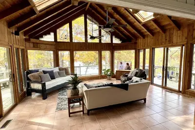 Image de Beautiful Lake Home in N Ga~Kayaks~PaddleBoards~Fishing~Golf~Hiking