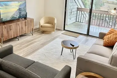 Image de High Point Market Spot For you! Excellent Location