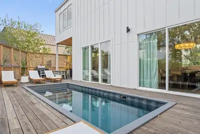 Image de Newly Renovated Low-Allergen Home w Pool & Hot Tub